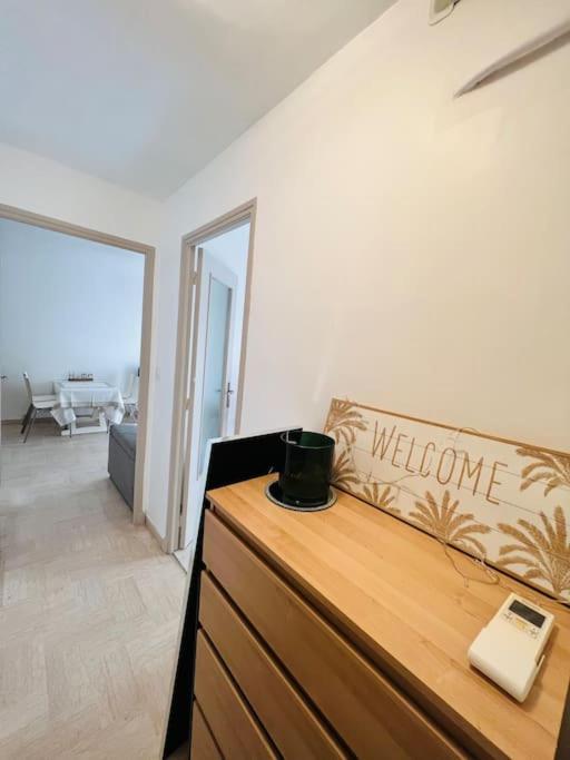 Studio 4 Couchages A 200 M De La Plage Avec Garage, Linge De Maison Et Serviettes Pour 30 Euros En Option Juan-les-Pins Kültér fotó